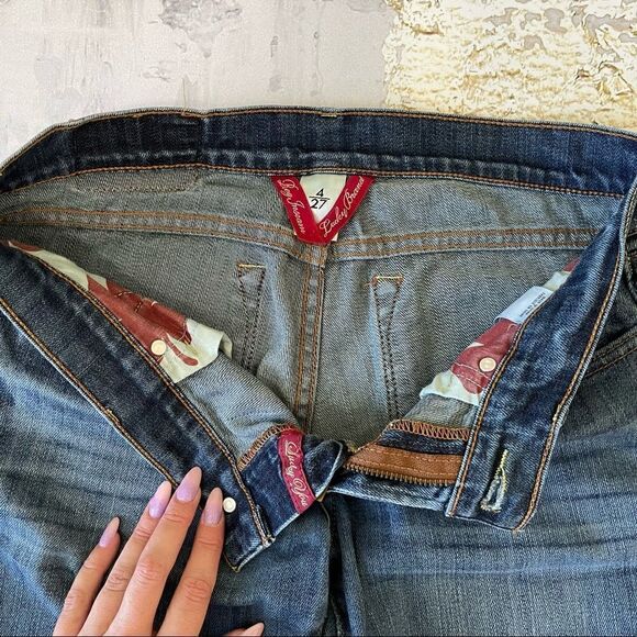 Lucky Brand Straight Leg Jeans - Picture 6 of 6